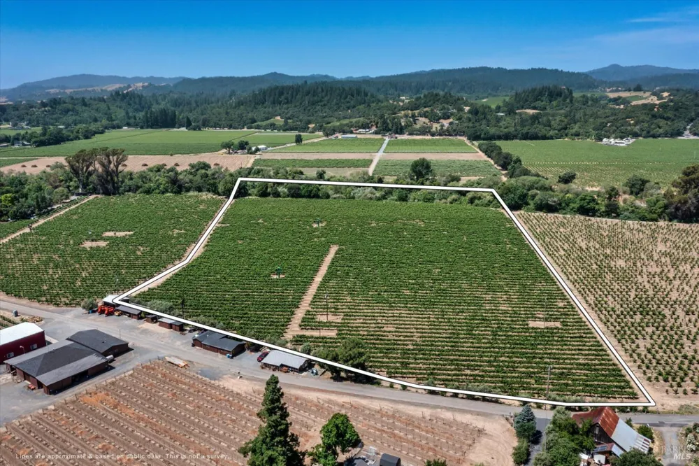 1580 Magnolia Drive Healdsburg, CA 95448