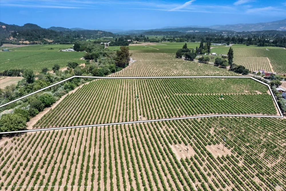 1580 Magnolia Drive Healdsburg, CA 95448