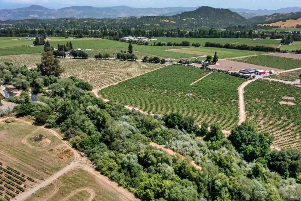 1580 Magnolia Drive Healdsburg, CA 95448