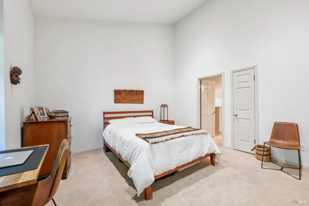 4704 Shade Tree Lane Santa Rosa, CA 95405