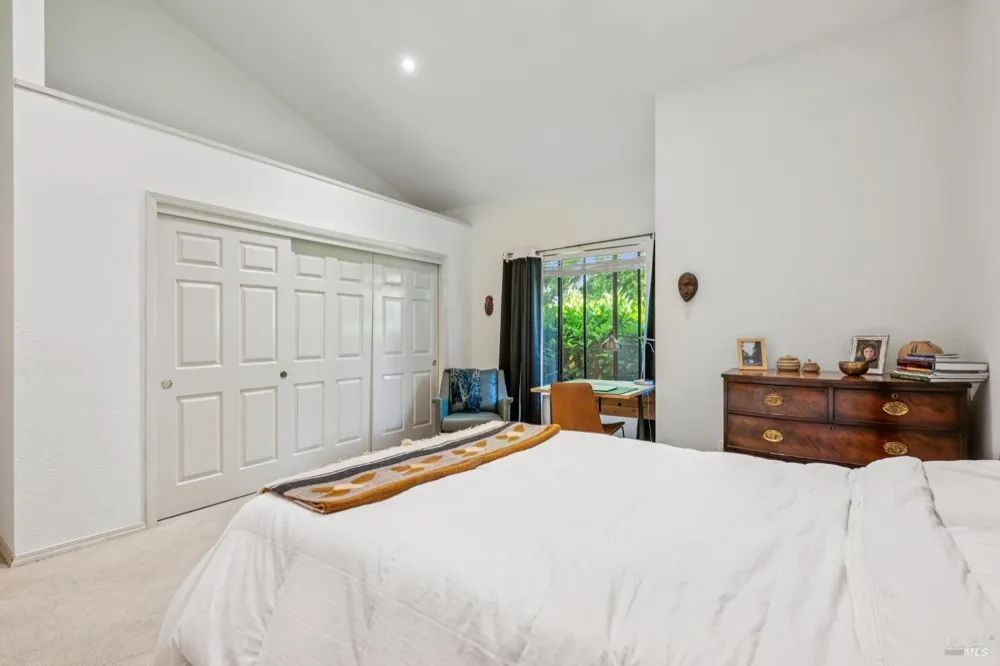 4704 Shade Tree Lane Santa Rosa, CA 95405