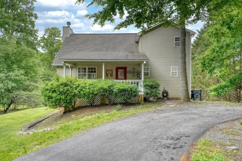6744 Wood Lake Circle