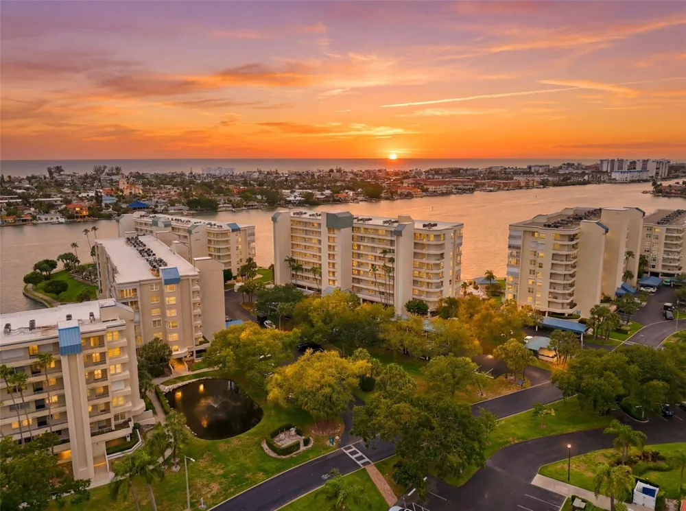 7932 SAILBOAT KEY BOULEVARD S #701 South Pasadena, FL 33707