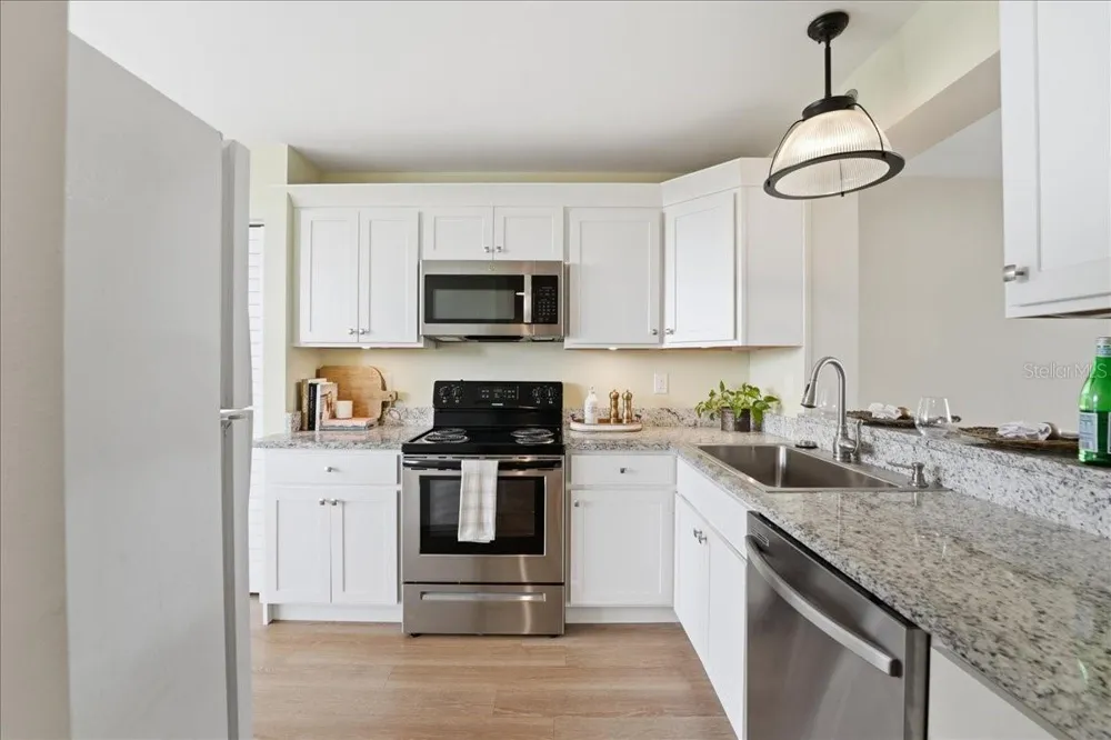 4550 PINEBROOK CIR #506 Bradenton, FL 34209