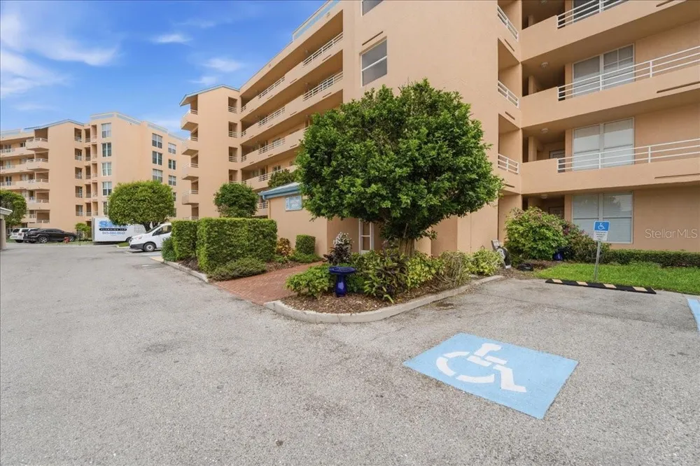 4550 PINEBROOK CIR #506 Bradenton, FL 34209