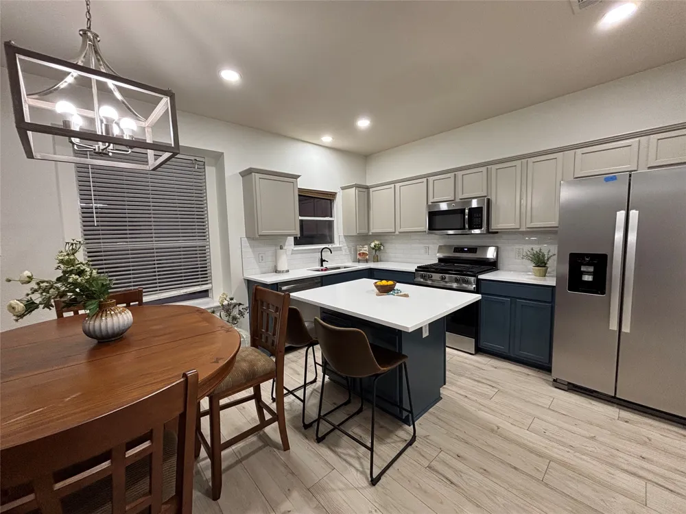 1104 Henderson Drive Leander, TX 78641