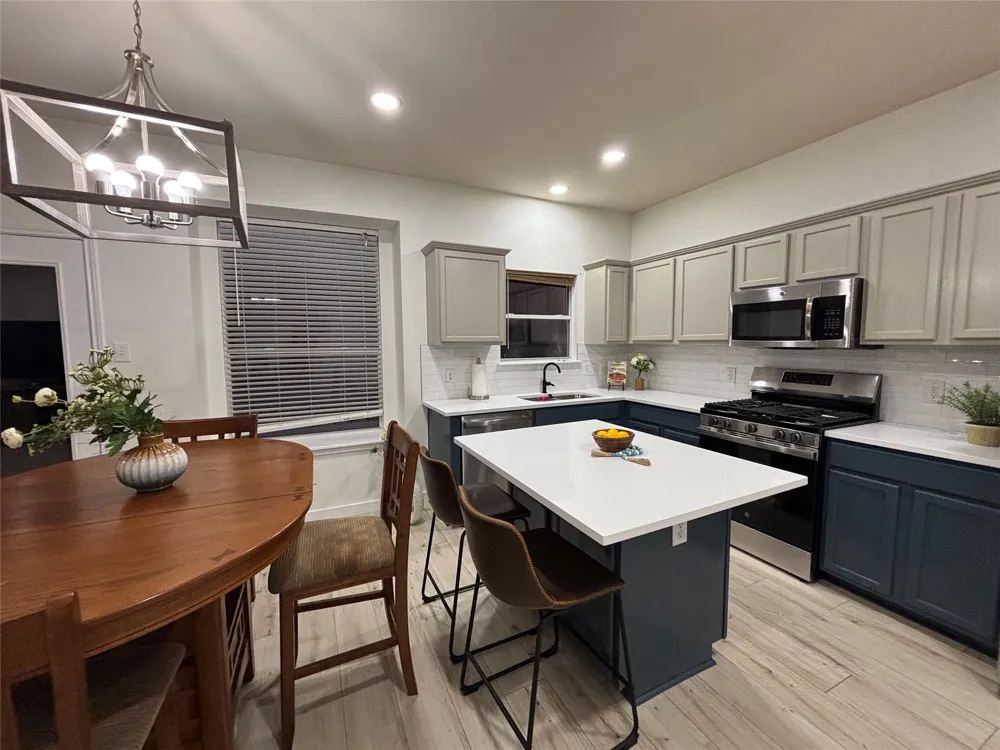 1104 Henderson Drive Leander, TX 78641