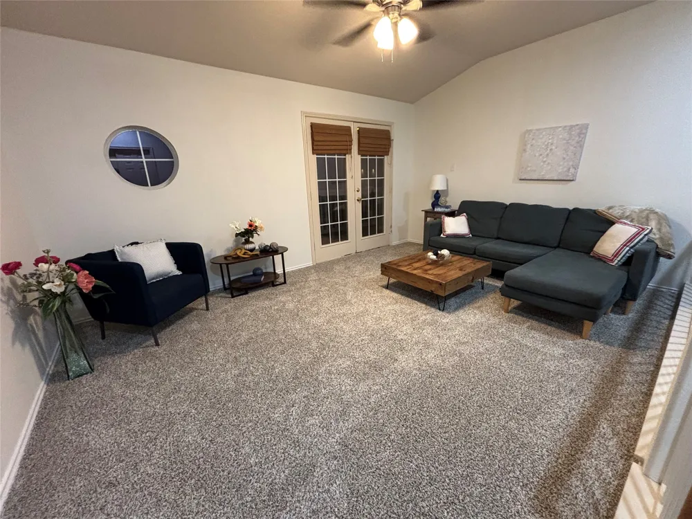 1104 Henderson Drive Leander, TX 78641