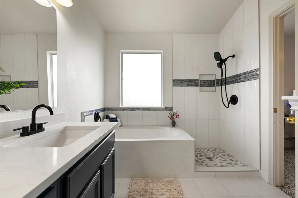 1104 Henderson Drive Leander, TX 78641