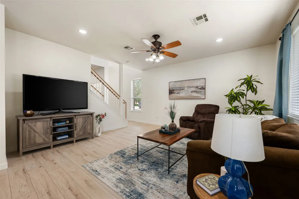 1104 Henderson Drive Leander, TX 78641