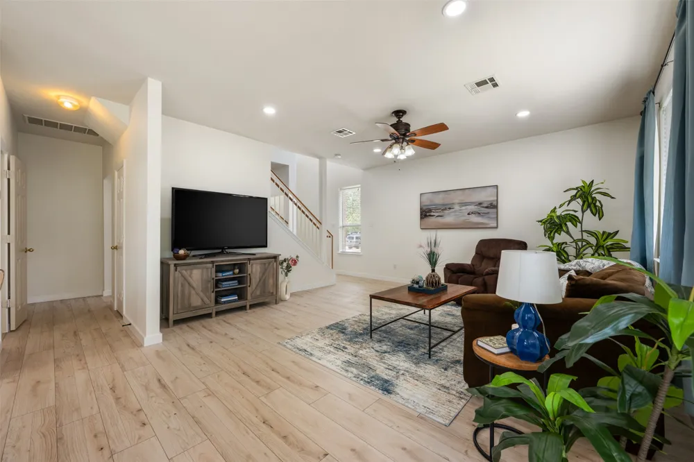1104 Henderson Drive Leander, TX 78641