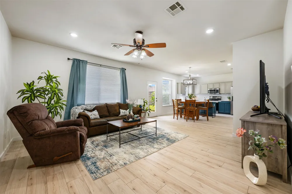1104 Henderson Drive Leander, TX 78641