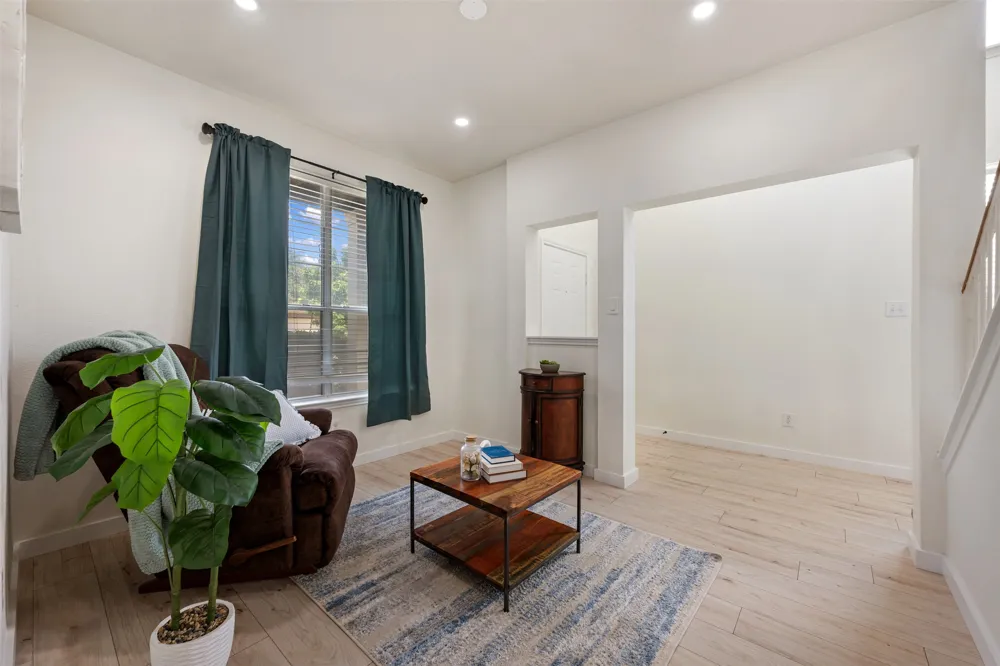 1104 Henderson Drive Leander, TX 78641