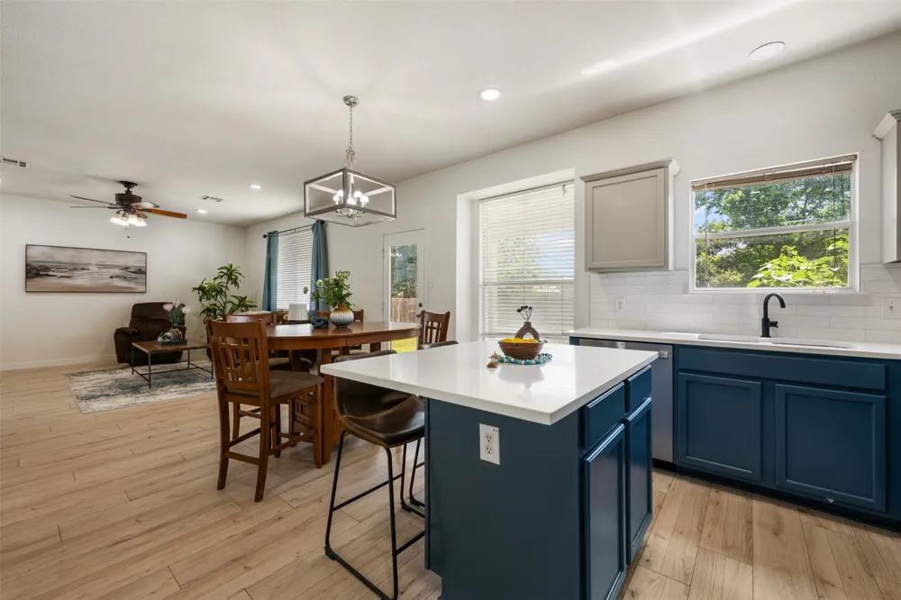 1104 Henderson Drive Leander, TX 78641