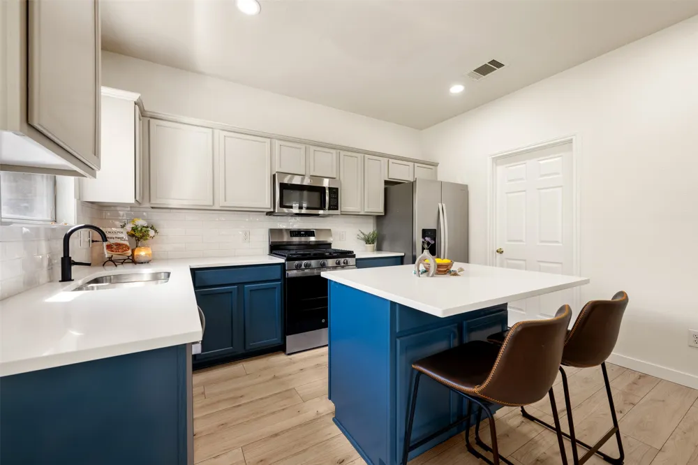 1104 Henderson Drive Leander, TX 78641