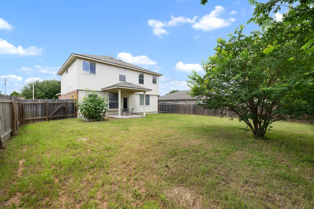 1104 Henderson Drive Leander, TX 78641