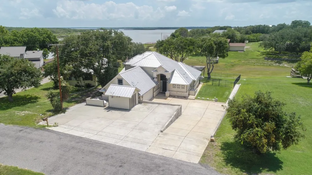 257 Carmel Drive Sandia, TX 78383