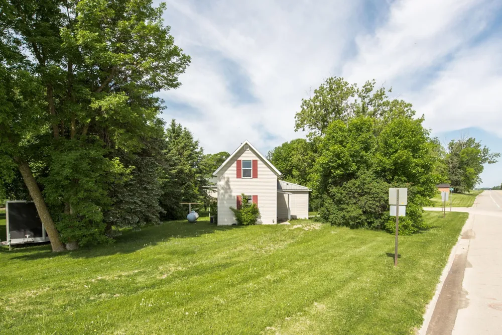 402 Sanstead Street W Garfield, MN 56332