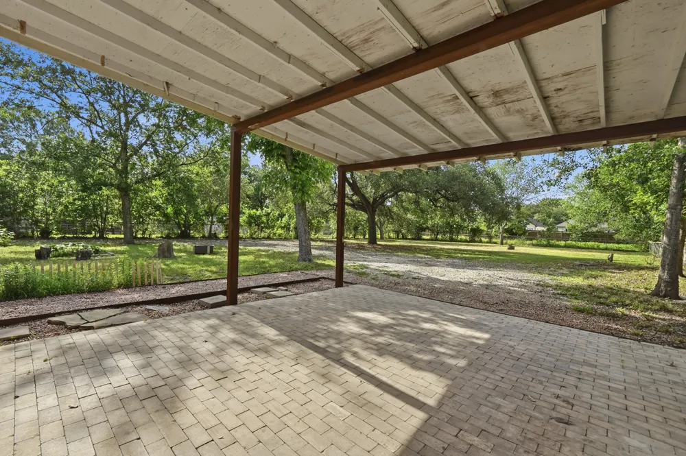 820 Bois D'Arc Street Lockhart, TX 78644