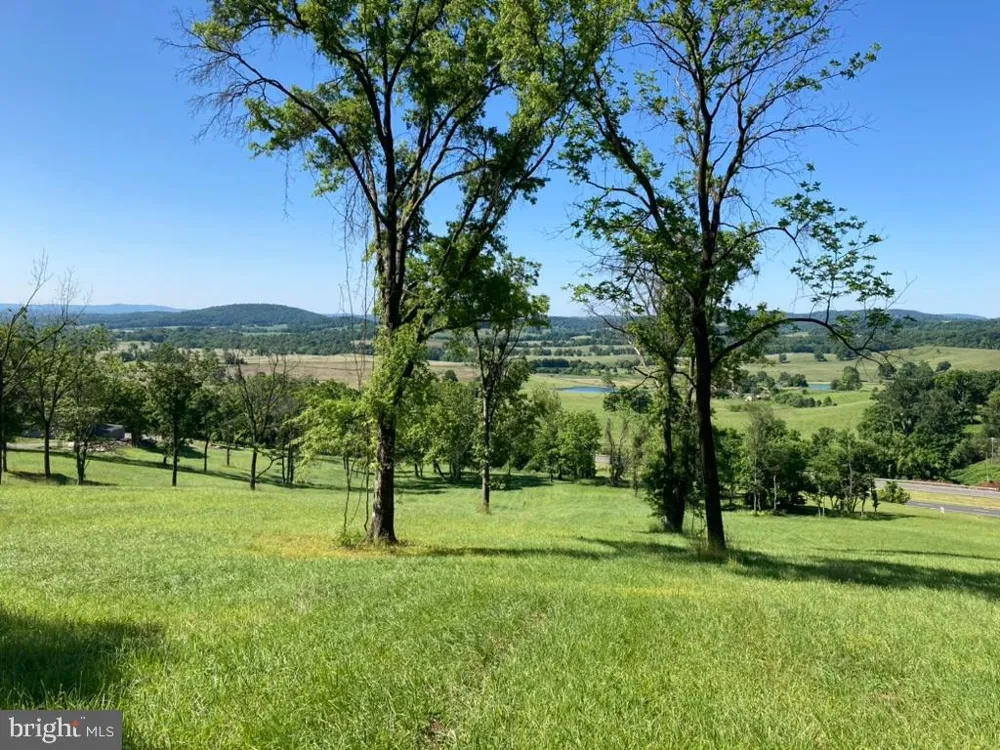 10436 JOHN S MOSBY HIGHWAY Paris, VA 20130