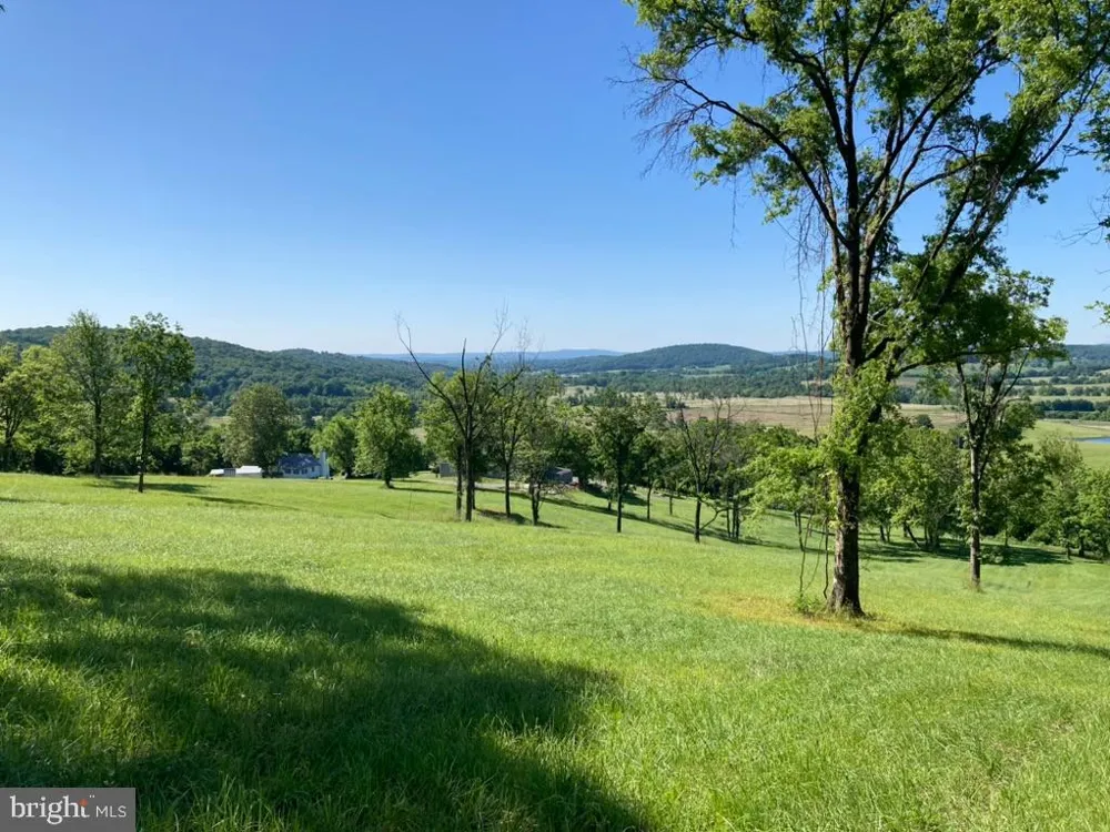10436 JOHN S MOSBY HIGHWAY Paris, VA 20130