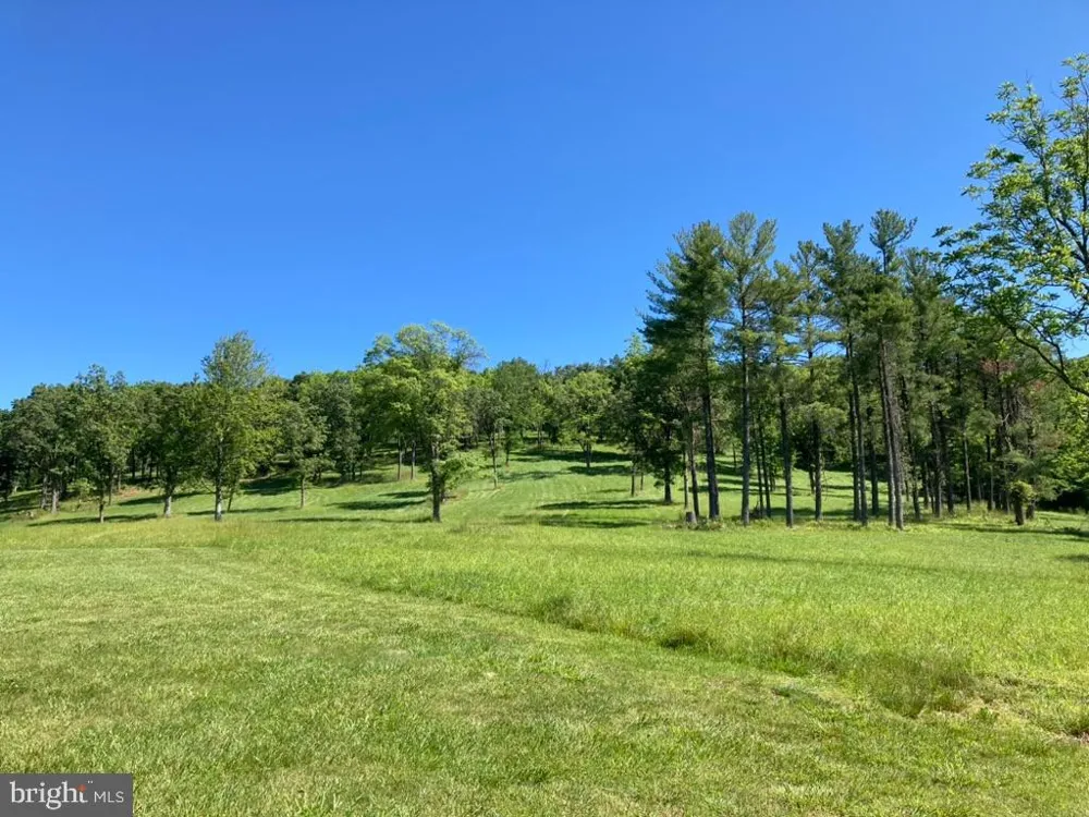 10436 JOHN S MOSBY HIGHWAY Paris, VA 20130