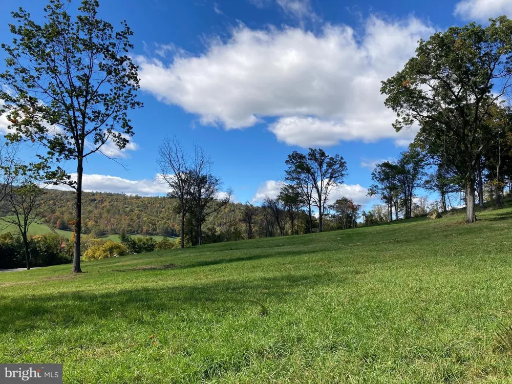 10436 JOHN S MOSBY HIGHWAY Paris, VA 20130