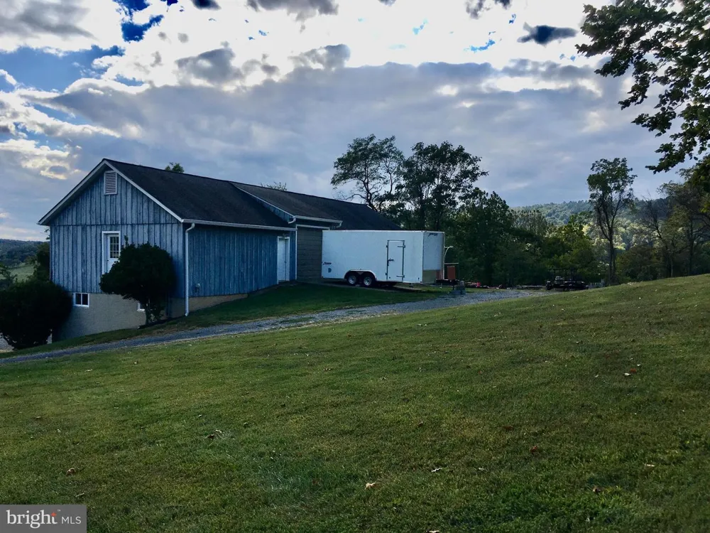 10436 JOHN S MOSBY HIGHWAY Paris, VA 20130