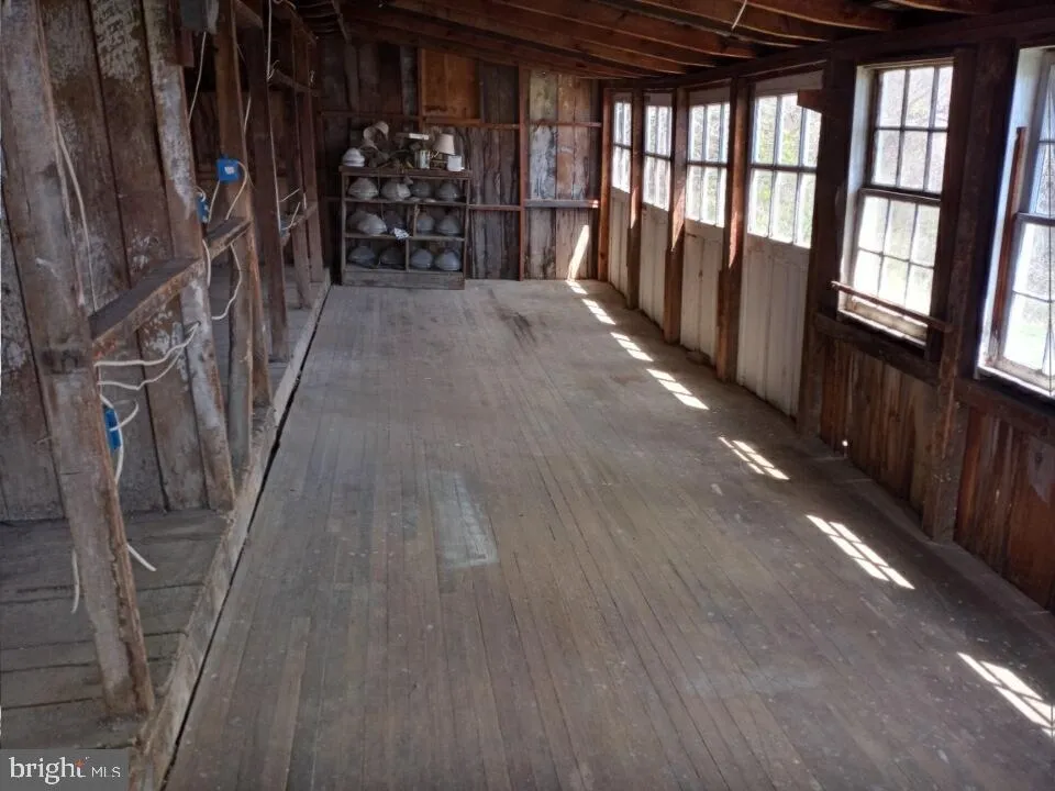 10436 JOHN S MOSBY HIGHWAY Paris, VA 20130
