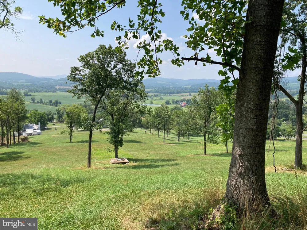 10436 JOHN S MOSBY HIGHWAY Paris, VA 20130