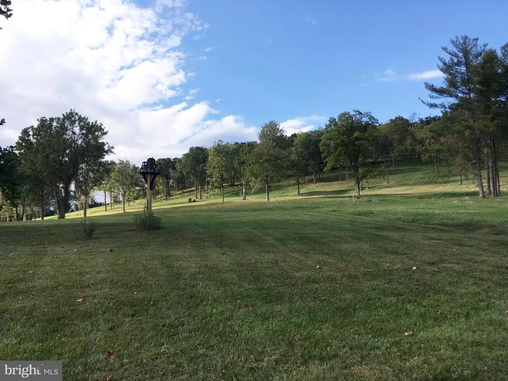 10436 JOHN S MOSBY HIGHWAY Paris, VA 20130