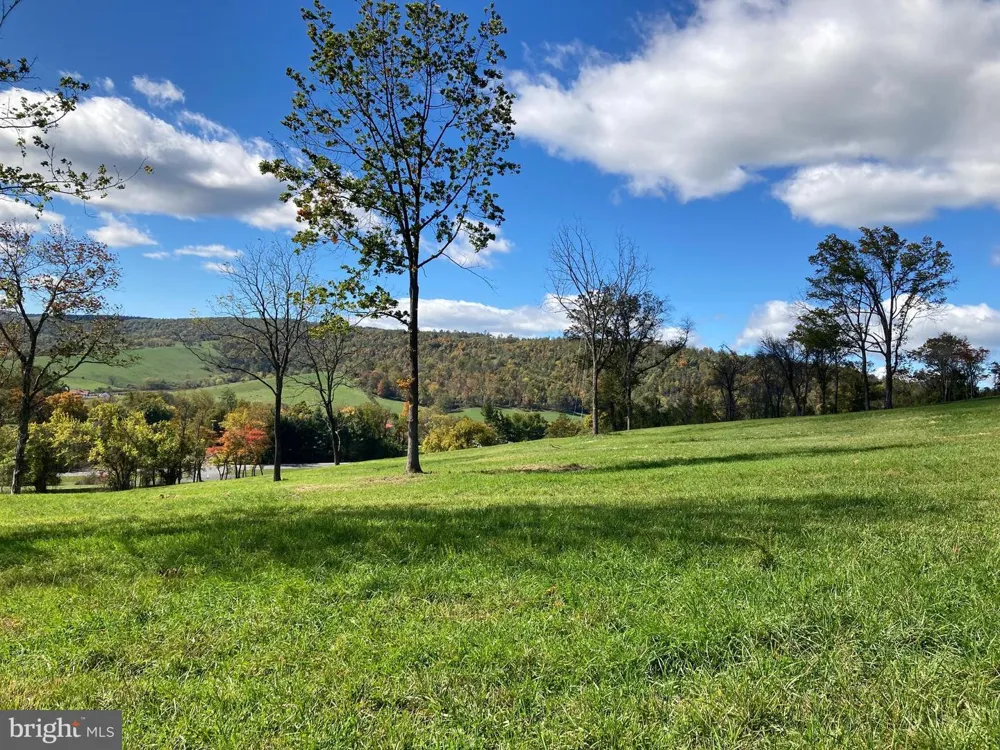 10436 JOHN S MOSBY HIGHWAY Paris, VA 20130