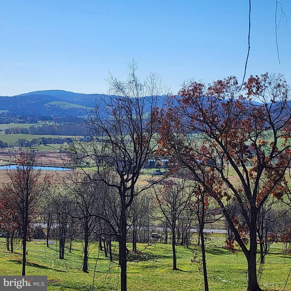 10436 JOHN S MOSBY HIGHWAY Paris, VA 20130