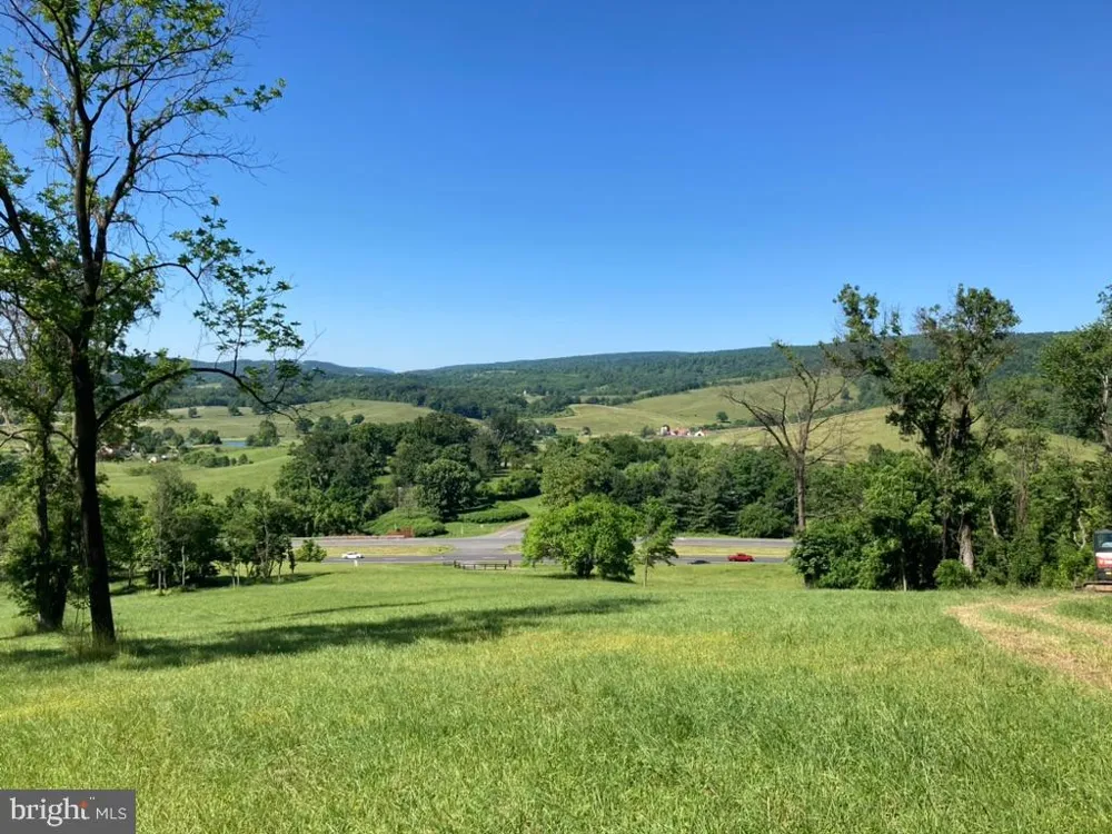10436 JOHN S MOSBY HIGHWAY Paris, VA 20130