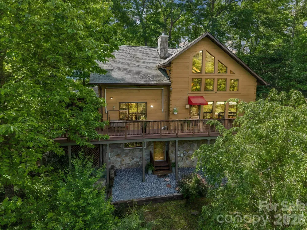 247 Woods Road Spruce Pine, NC 28777