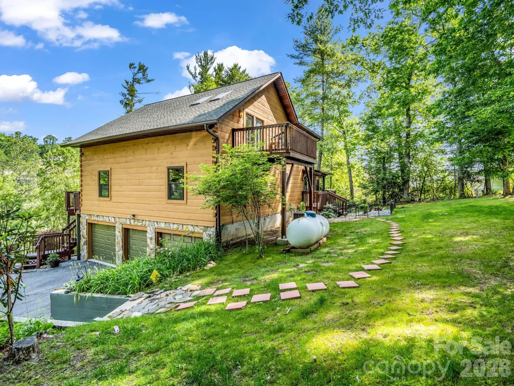 247 Woods Road Spruce Pine, NC 28777