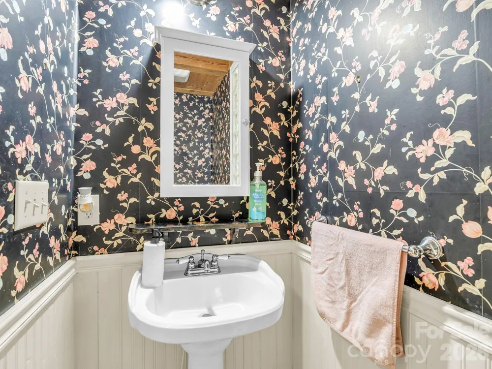 247 Woods Road Spruce Pine, NC 28777