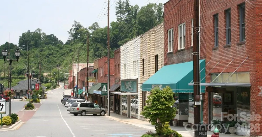247 Woods Road Spruce Pine, NC 28777