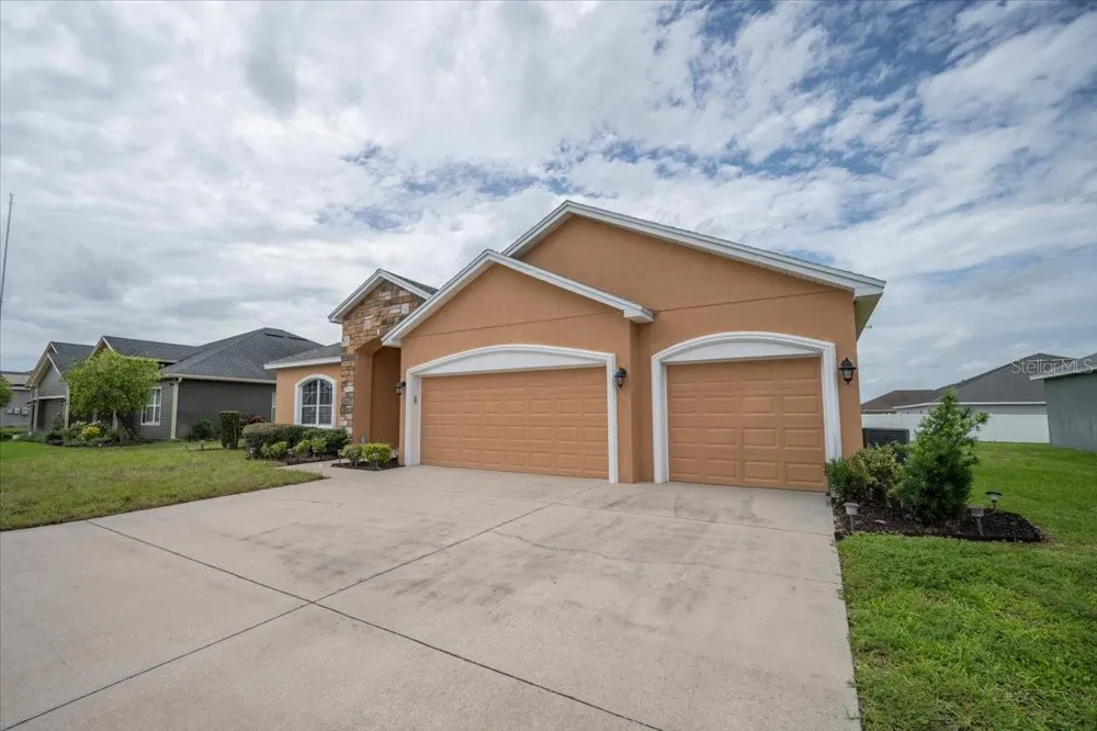 2850 SHELDON STREET Lakeland, FL 33813