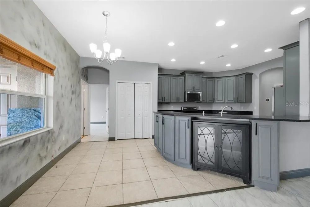 2850 SHELDON STREET Lakeland, FL 33813