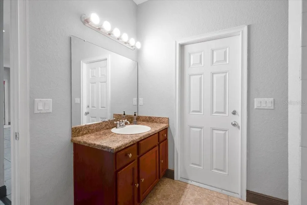 2850 SHELDON STREET Lakeland, FL 33813