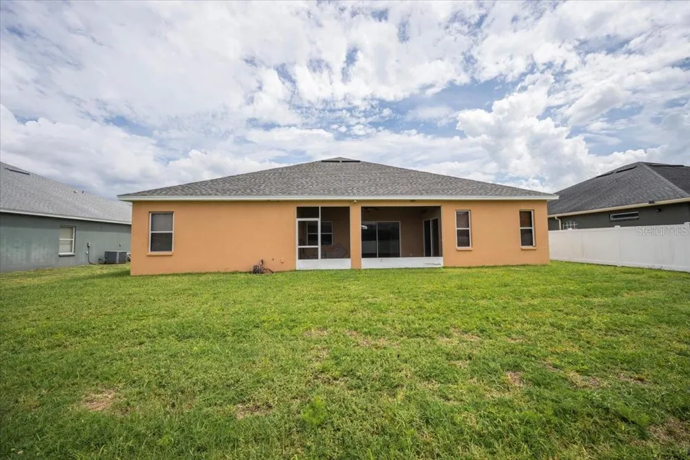 2850 SHELDON STREET Lakeland, FL 33813