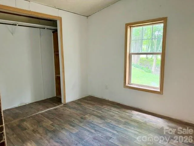 19 Dot Street Clyde, NC 28721