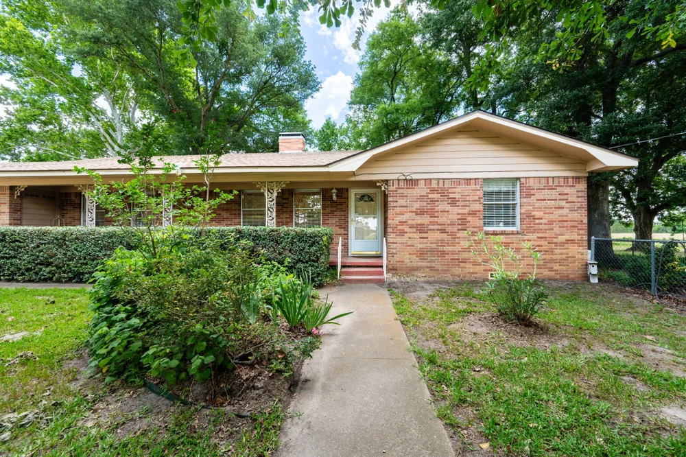 2715 FM 857 Grand Saline, TX 75140