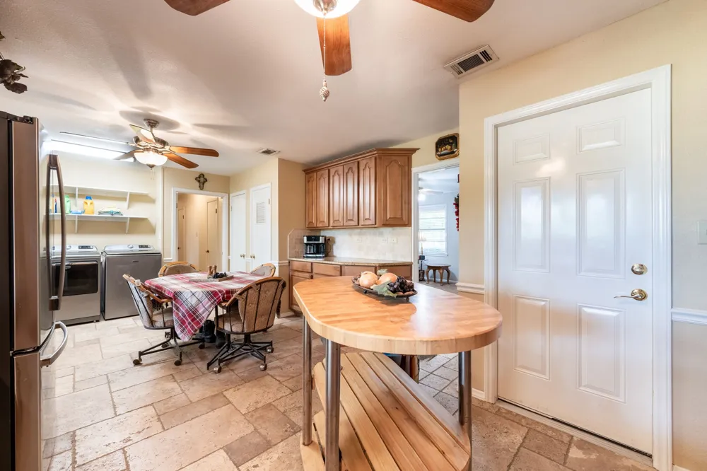 2715 FM 857 Grand Saline, TX 75140