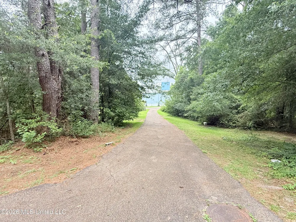 1015 Highway 51 Summit, MS 39666