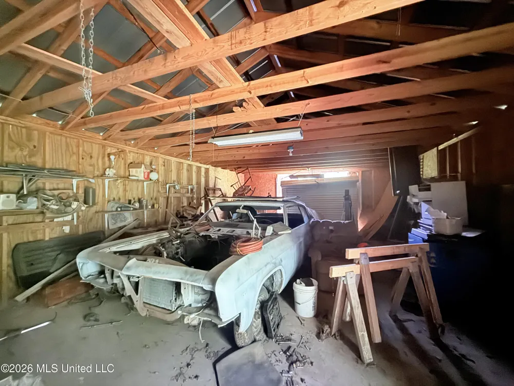 1015 Highway 51 Summit, MS 39666