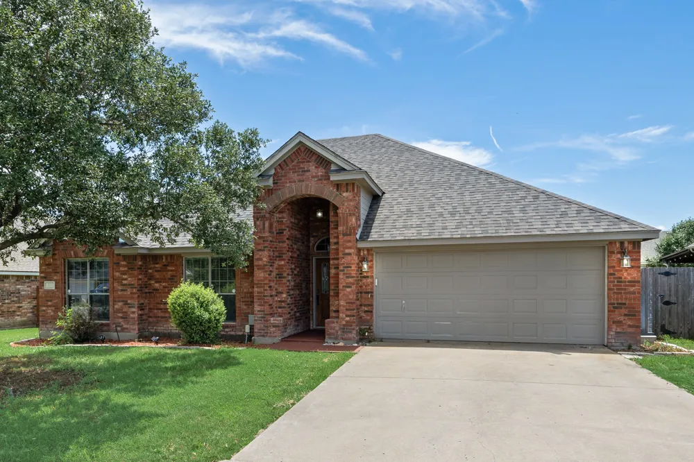 107 Meadowlark Drive Palmer, TX 75152
