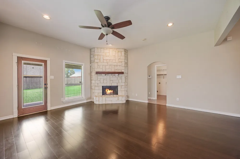 107 Meadowlark Drive Palmer, TX 75152