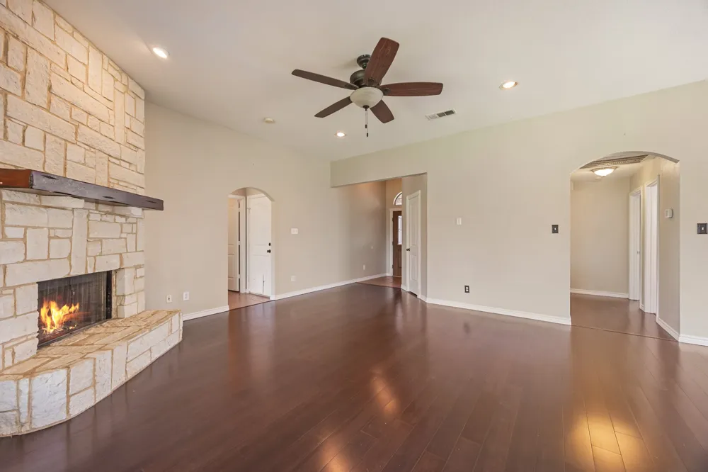 107 Meadowlark Drive Palmer, TX 75152